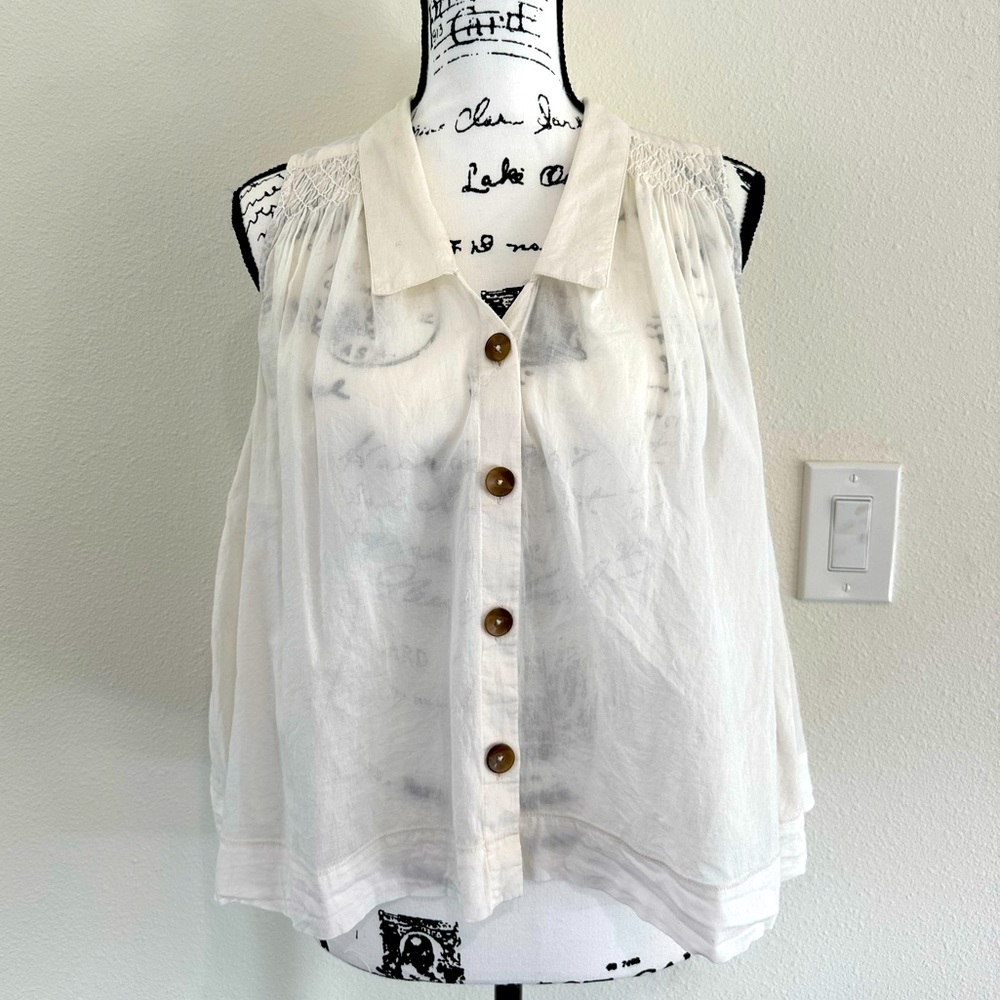 Holding Horses Off White Swing Sleeveless Blouse Size 4